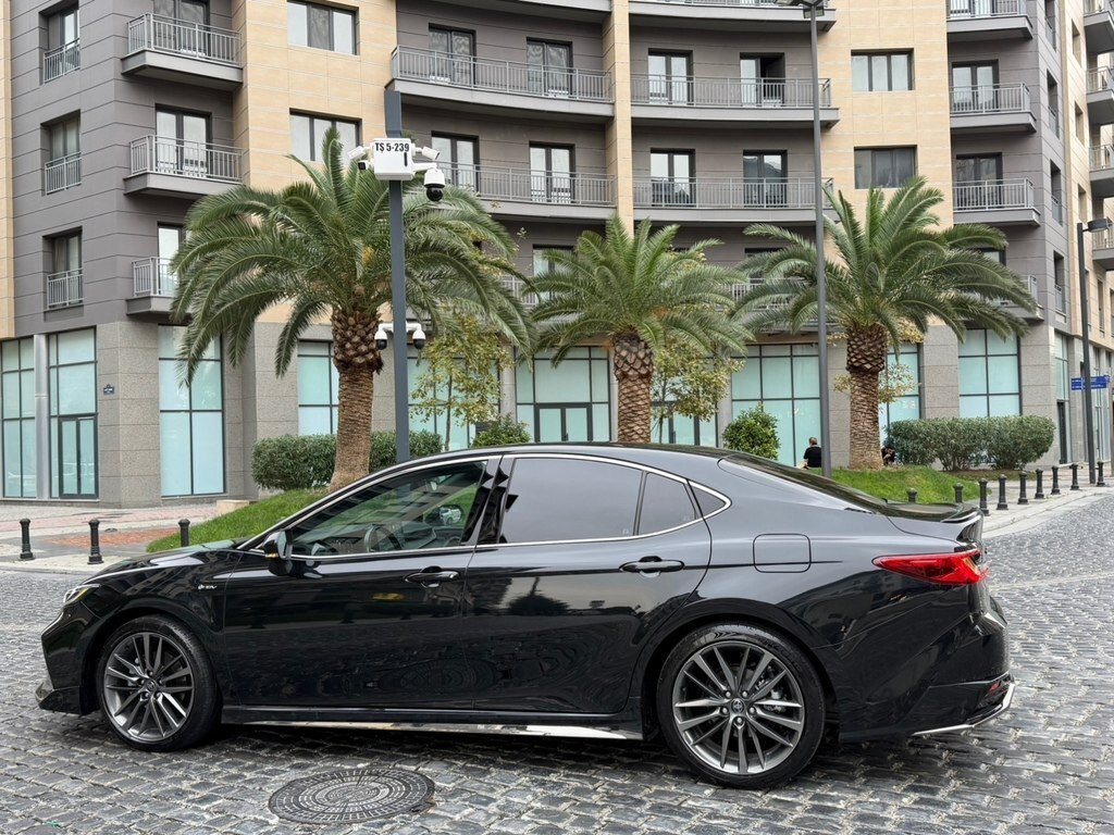 2025 Toyota Camry, 2.0L, 46000km - Image 8
