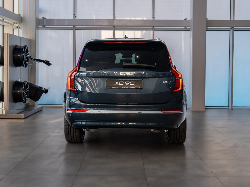 2026 Volvo XC90, 2.0L, 0km - Image 3