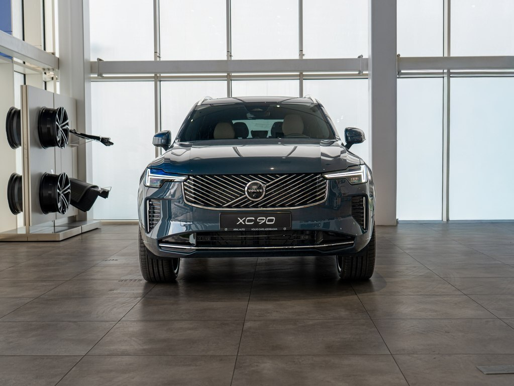 2026 Volvo XC90, 2.0L, 0km - Image 4