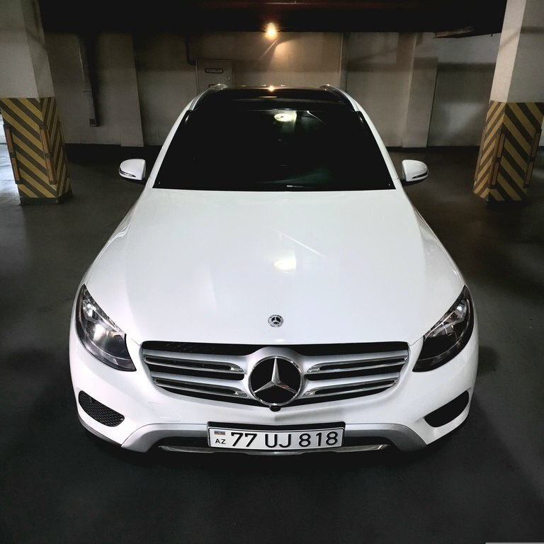 2018 Mercedes GLC 300, 2.0L, 144000km - Image 1