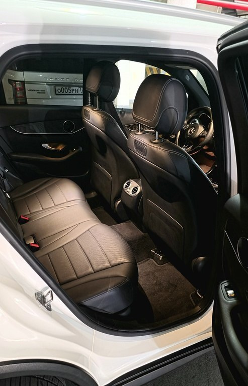 2018 Mercedes GLC 300, 2.0L, 144000km - Image 16