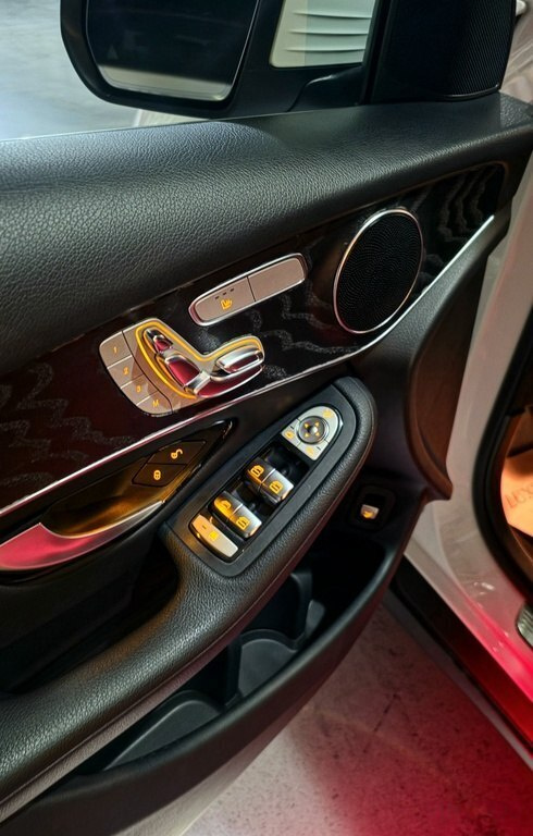 2018 Mercedes GLC 300, 2.0L, 144000km - Image 17