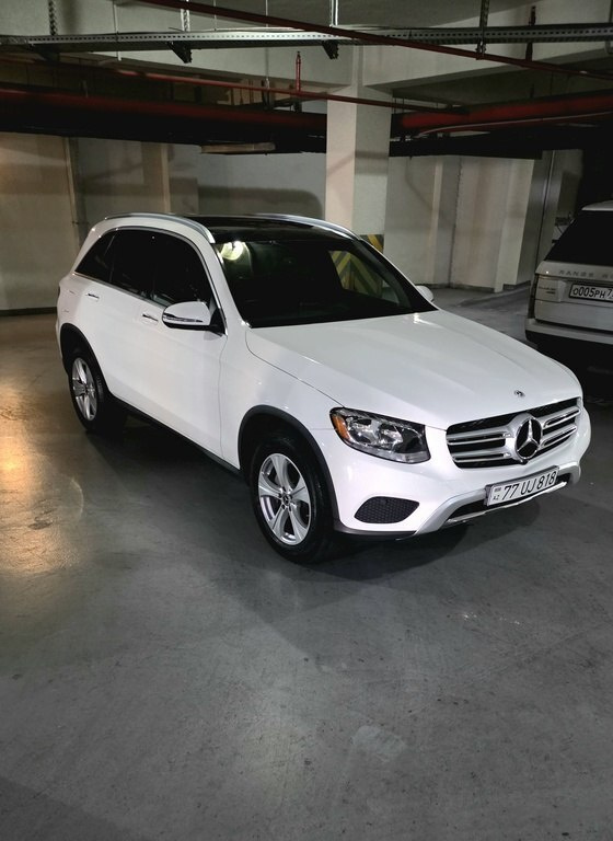 2018 Mercedes GLC 300, 2.0L, 144000km - Image 3