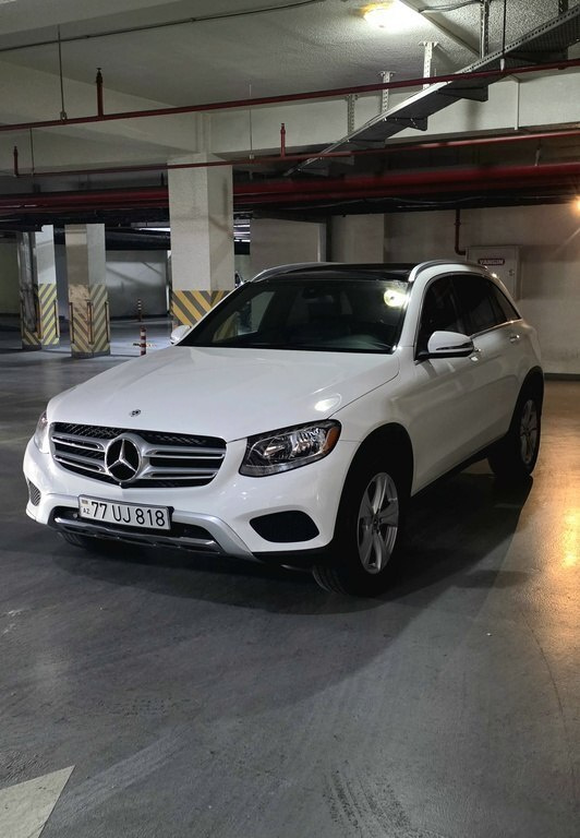2018 Mercedes GLC 300, 2.0L, 144000km - Image 4