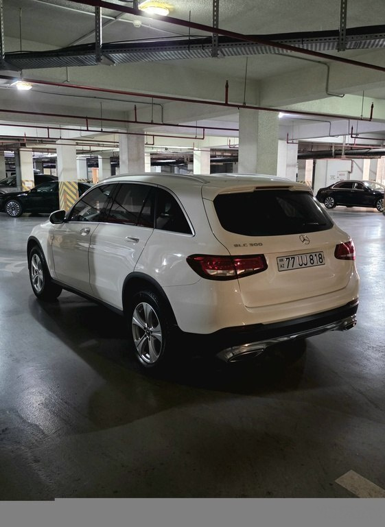 2018 Mercedes GLC 300, 2.0L, 144000km - Image 6