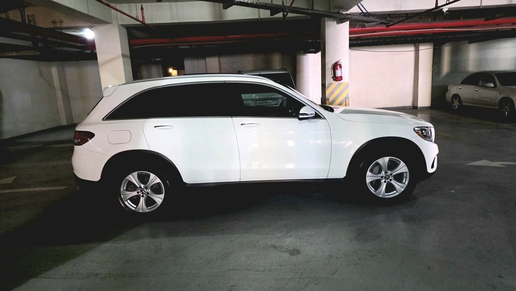 2018 Mercedes GLC 300, 2.0L, 144000km - Image 9