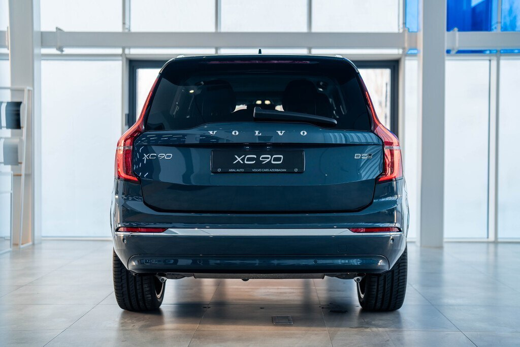 2026 Volvo XC90, 2.0L, 0km - Image 3