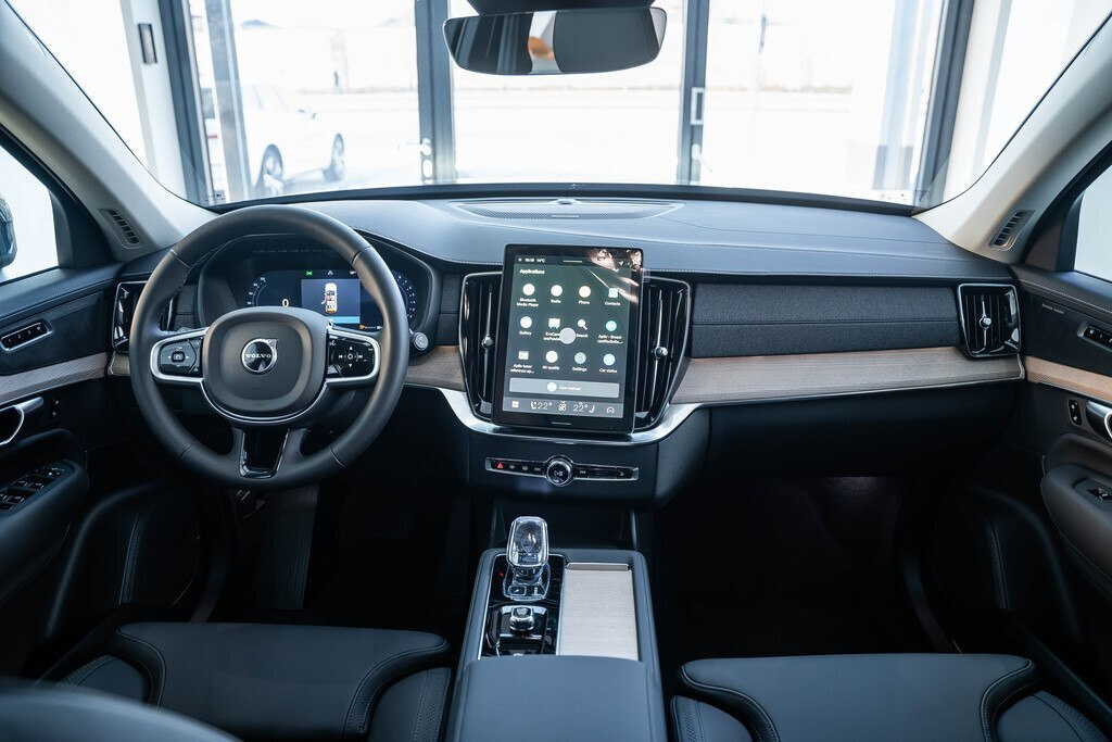 2026 Volvo XC90, 2.0L, 0km - Image 4
