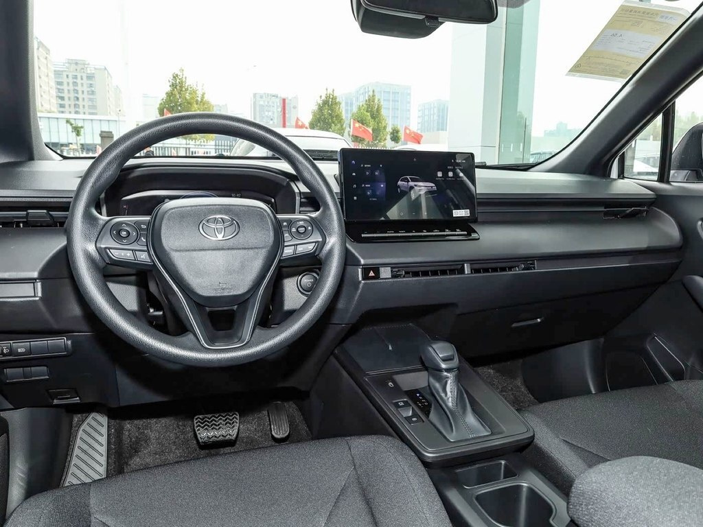2026 Toyota Corolla Cross, 2.0L, 0km - Image 7