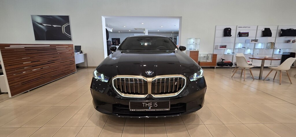 2024 BMW i5, 0.0L, 0km - Image 1