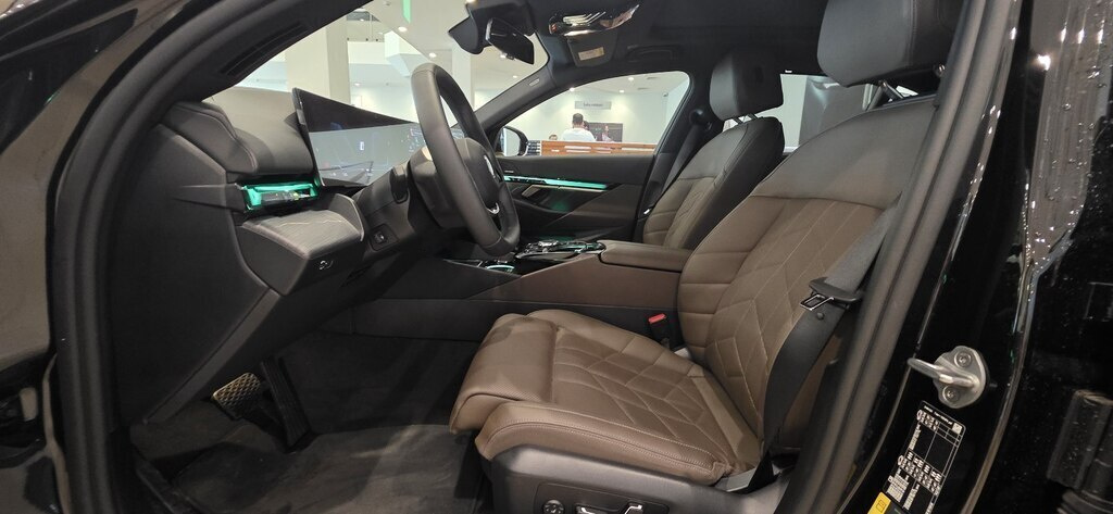 2024 BMW i5, 0.0L, 0km - Image 11