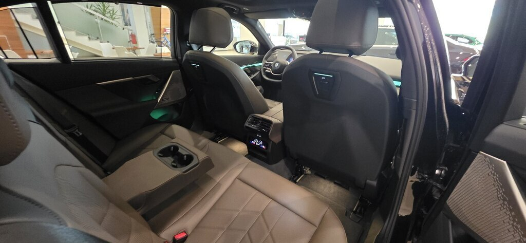 2024 BMW i5, 0.0L, 0km - Image 16