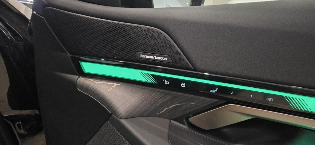 2024 BMW i5, 0.0L, 0km - Image 18