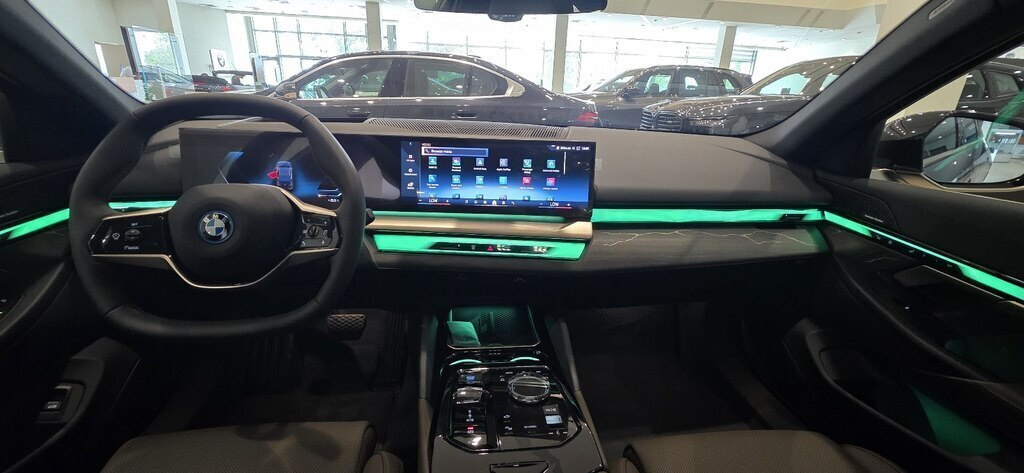 2024 BMW i5, 0.0L, 0km - Image 3