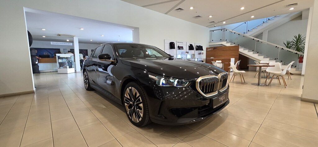 2024 BMW i5, 0.0L, 0km - Image 4