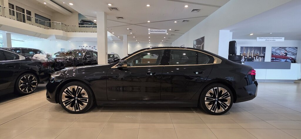2024 BMW i5, 0.0L, 0km - Image 7