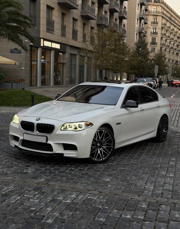 2016 BMW 528, 2.0L, 130000km - Image 1