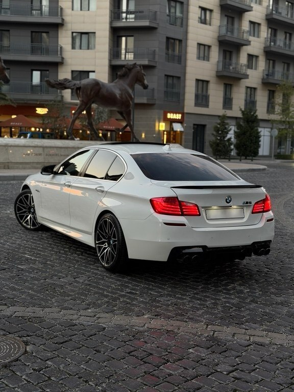 2016 BMW 528, 2.0L, 130000km - Image 7