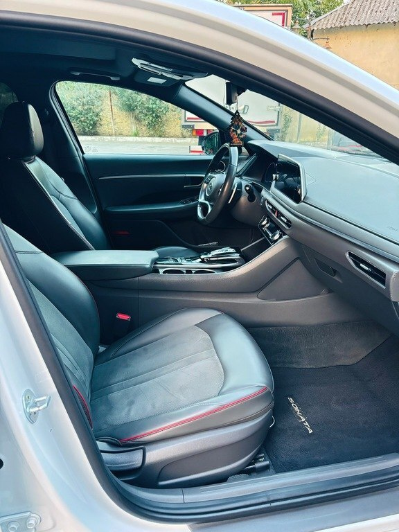 2020 Hyundai Sonata, 1.6L, 147300km - Image 9