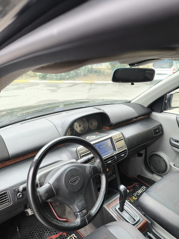 2001 Nissan X-Trail, 2.0L, 250000km - Image 3