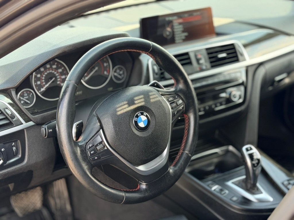 2016 BMW 328d, 2.0L, 160000km - Image 11