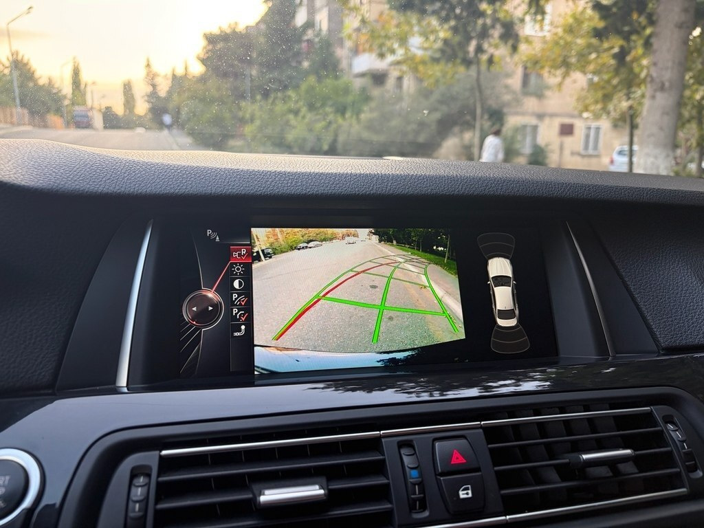 2014 BMW 528, 2.0L, 220000km - Image 12