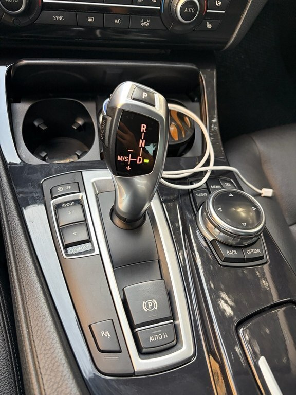 2014 BMW 528, 2.0L, 220000km - Image 13