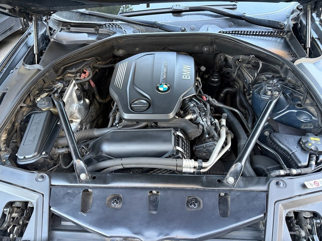 2014 BMW 528, 2.0L, 220000km - Image 17