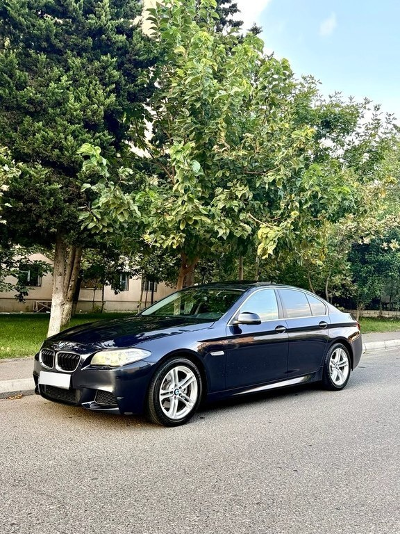 2014 BMW 528, 2.0L, 220000km - Image 4