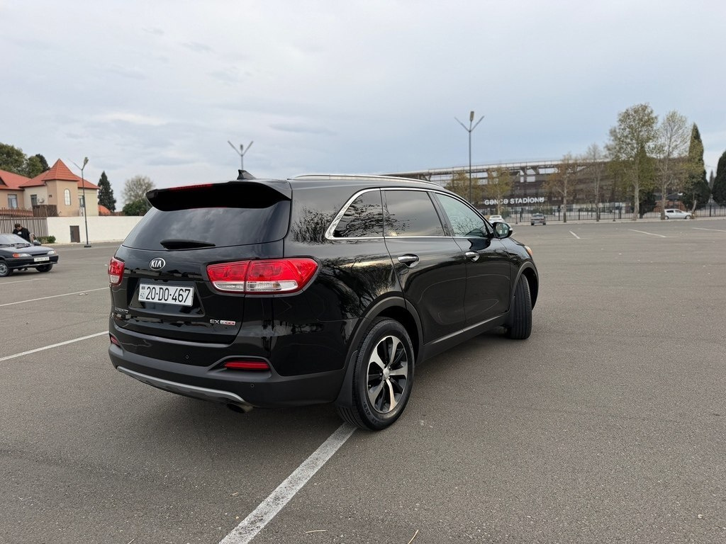 2015 Kia Sorento, 2.0L, 160000km - Image 2