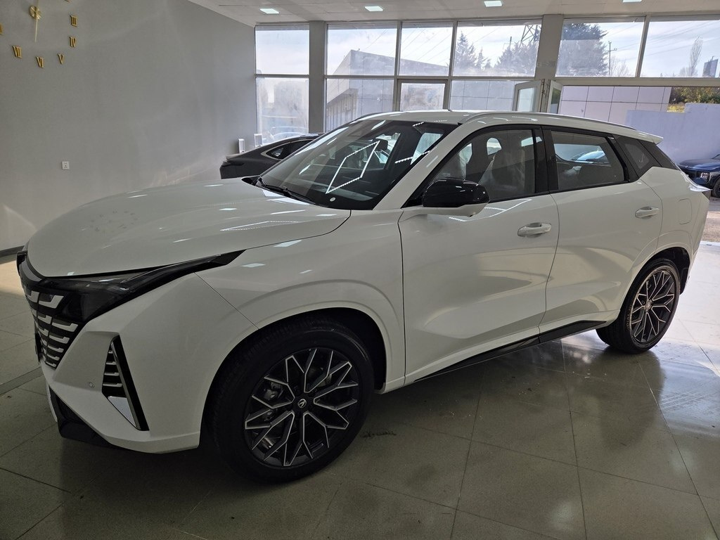 2025 Changan Uni-Z, 1.5L, 0km - Image 6