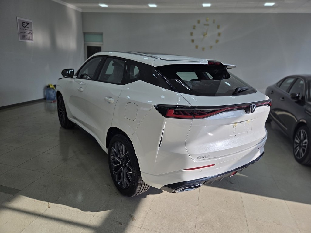 2025 Changan Uni-Z, 1.5L, 0km - Image 9
