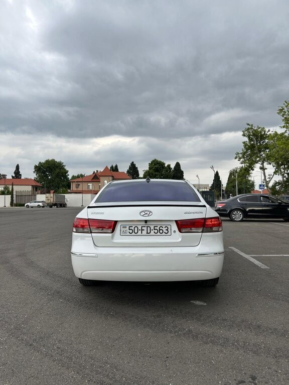 2008 Hyundai Sonata, 2.0L, 268000km - Image 2