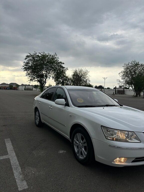 2008 Hyundai Sonata, 2.0L, 268000km - Image 6