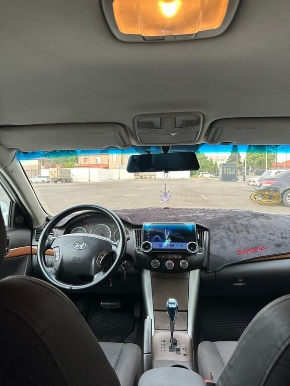 2008 Hyundai Sonata, 2.0L, 268000km - Image 9
