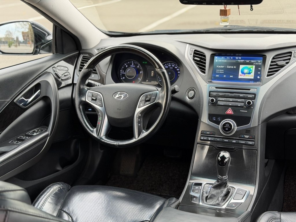 2015 Hyundai Grandeur, 2.2L, 224000km - Image 13