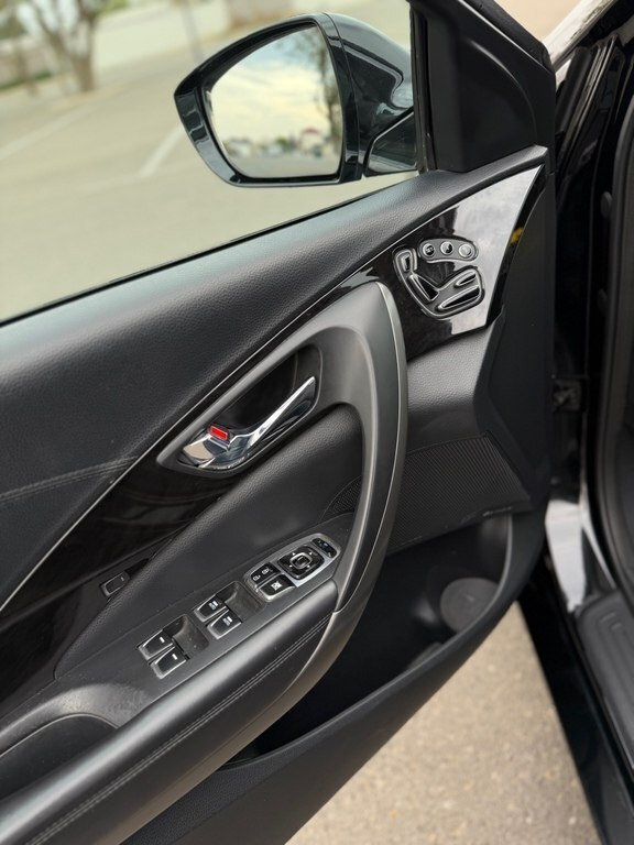 2015 Hyundai Grandeur, 2.2L, 224000km - Image 16