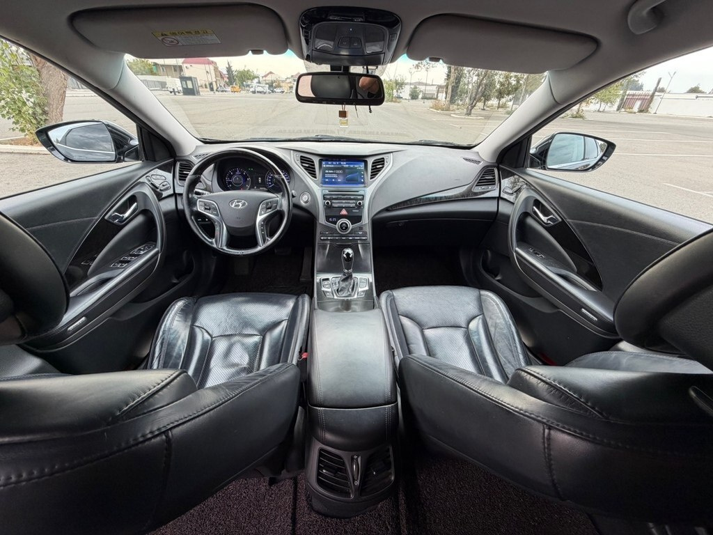 2015 Hyundai Grandeur, 2.2L, 224000km - Image 19
