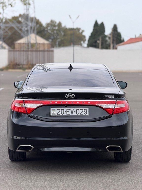 2015 Hyundai Grandeur, 2.2L, 224000km - Image 6