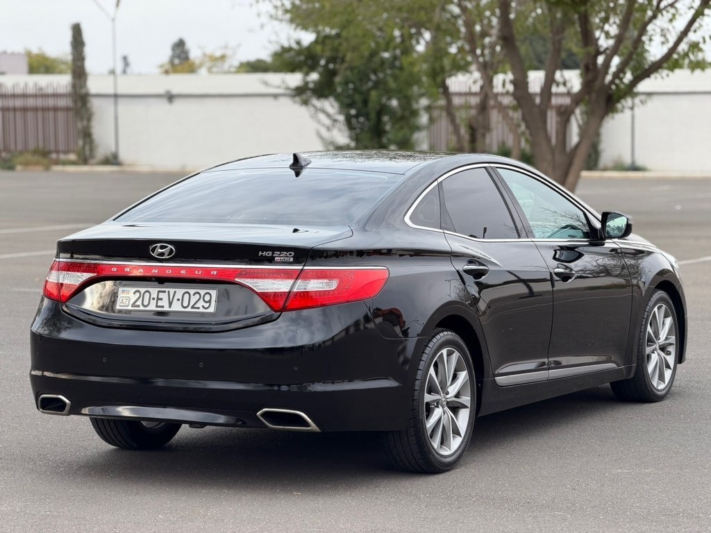 2015 Hyundai Grandeur, 2.2L, 224000km - Image 10