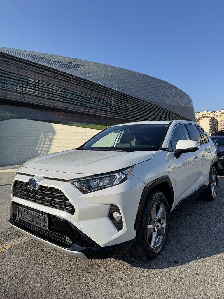 2022 Toyota RAV4, 2.5L, 85000km - Image 5