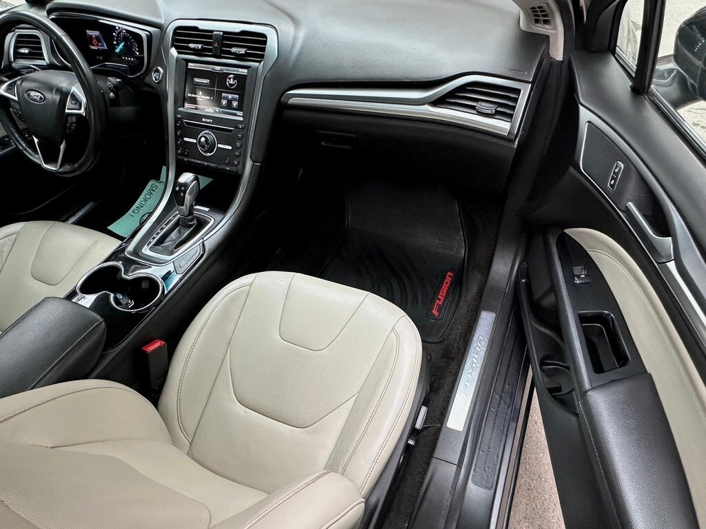 2016 Ford Fusion (North America), 2.0L, 126000km - Image 12