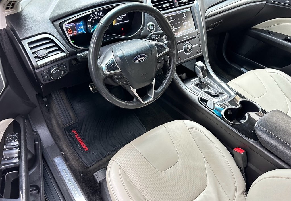 2016 Ford Fusion (North America), 2.0L, 126000km - Image 15