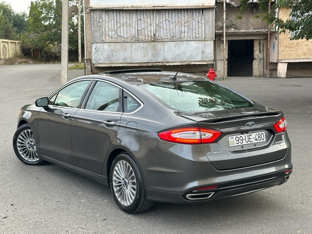2016 Ford Fusion (North America), 2.0L, 126000km - Image 8