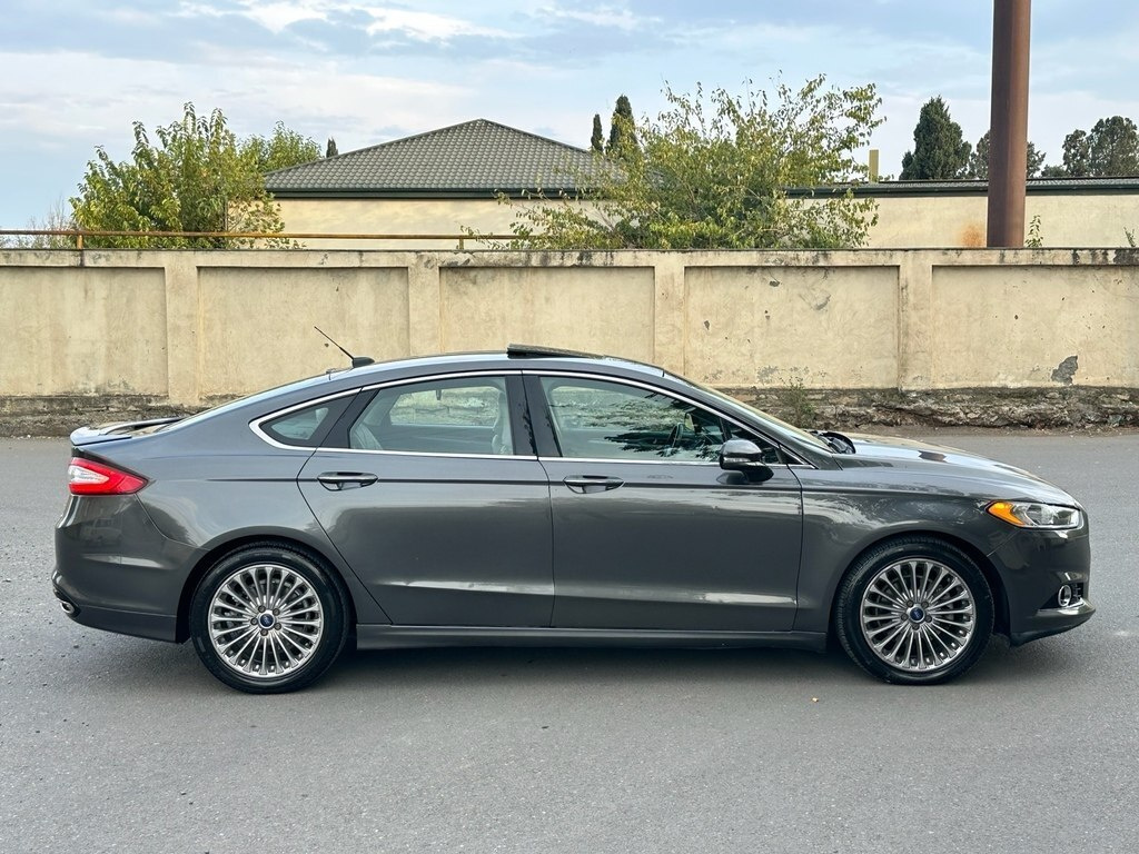 2016 Ford Fusion (North America), 2.0L, 126000km - Image 9