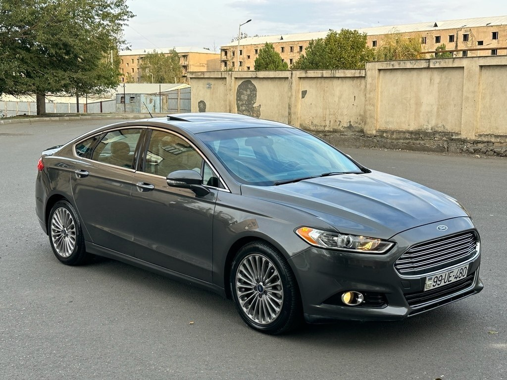 2016 Ford Fusion (North America), 2.0L, 126000km - Image 10