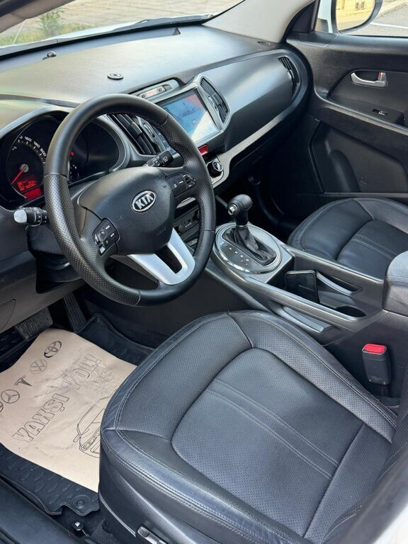 2012 Kia Sportage, 2.4L, 167000km - Image 14