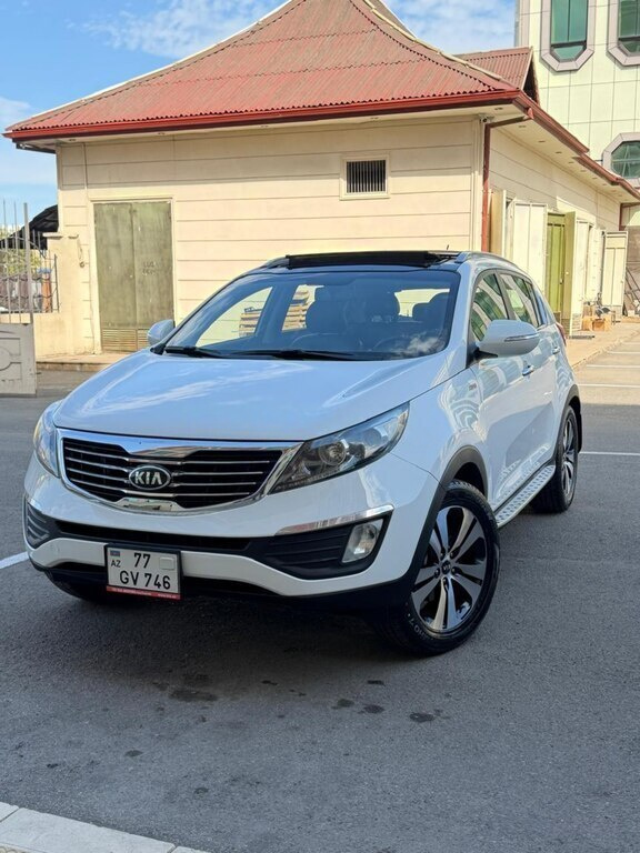 2012 Kia Sportage, 2.4L, 167000km - Image 9