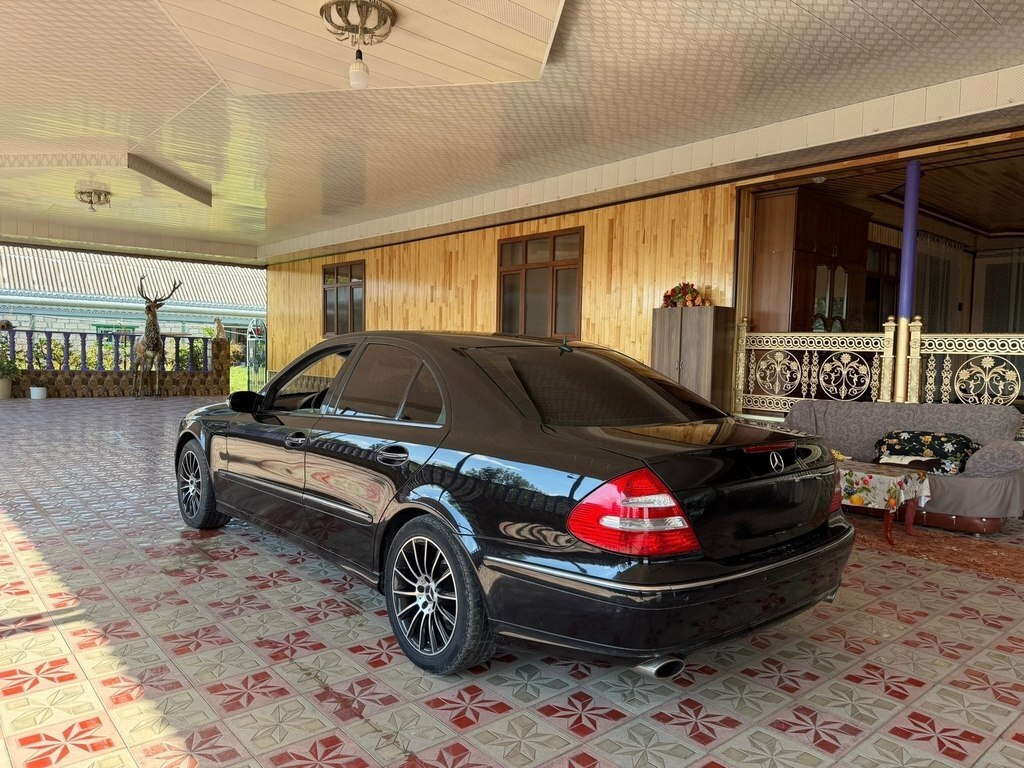 2005 Mercedes E 280, 3.0L, 310000km - Image 4
