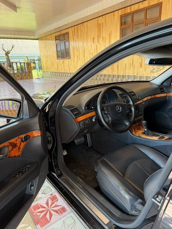 2005 Mercedes E 280, 3.0L, 310000km - Image 9